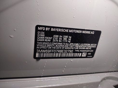 Used 2024 BMW 330i Sedan w/ Premium Package image 18