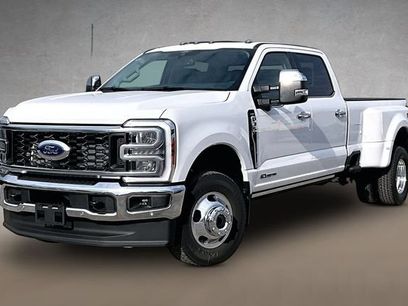 New 2026 Ford F350 Lariat w/ Lariat Ultimate Package