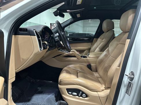 Used 2019 Porsche Cayenne AWD/4WD image 39