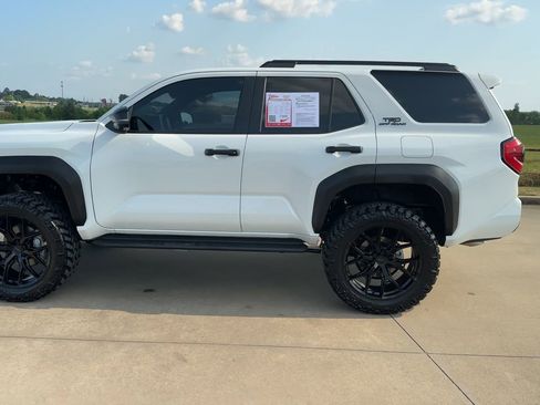 Used 2025 Toyota 4Runner TRD Off-Road Premium image 6
