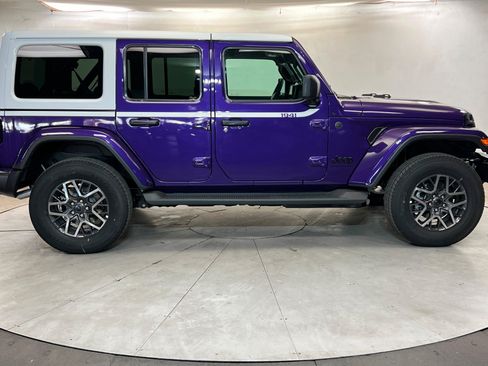 New 2026 Jeep Wrangler Unlimited Sahara w/ Whitecap Package AWD/4WD image 6