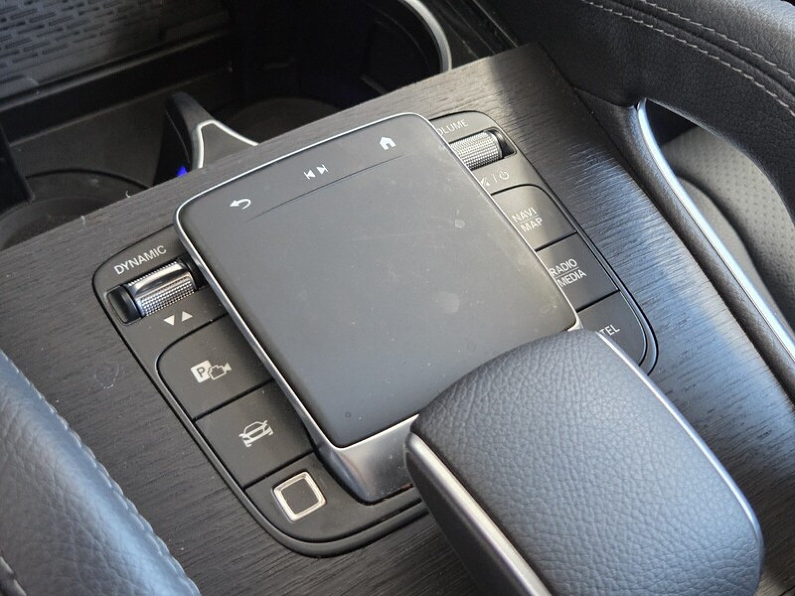 Certified 2025 Mercedes-Benz GLE 350 4MATIC image 34