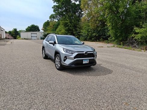 Used 2021 Toyota RAV4 XLE Premium AWD/4WD image 14