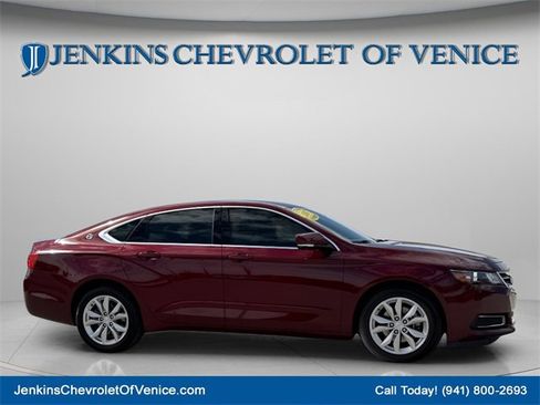 Used 2017 Chevrolet Impala LT w/ Convenience Package image 2