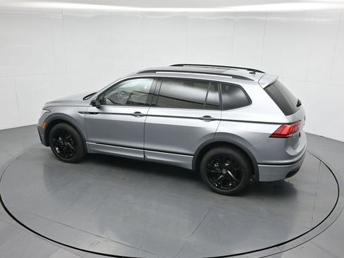 Used 2024 Volkswagen Tiguan SE R-Line image 44
