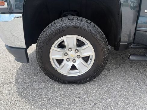 Used 2018 Chevrolet Silverado 1500 LT w/ All Star Edition AWD/4WD image 26