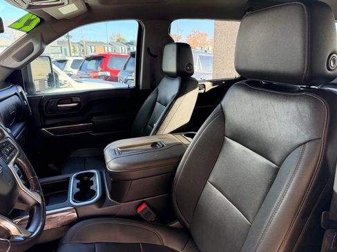 Used 2022 Chevrolet Silverado 3500 LTZ w/ LTZ Convenience Package image 7