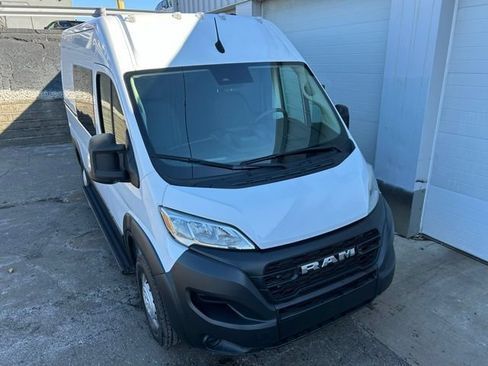 Used 2023 RAM ProMaster 3500 w/ Crew Van Package FWD image 7