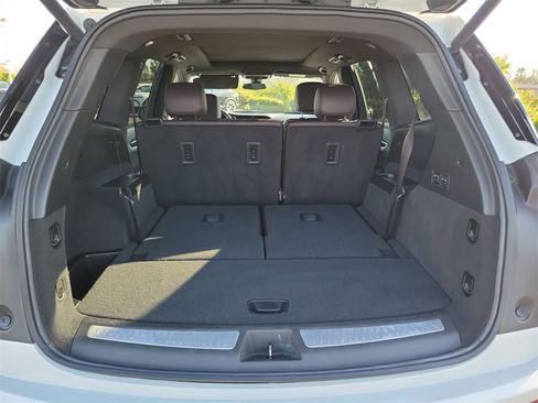 Used 2023 Cadillac XT6 Premium Luxury image 27