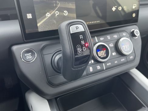 New 2026 Land Rover Defender 110 X-Dynamic SE AWD/4WD image 20