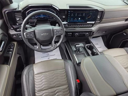 Used 2024 Chevrolet Silverado 1500 ZR2 w/ Technology Package AWD/4WD image 8