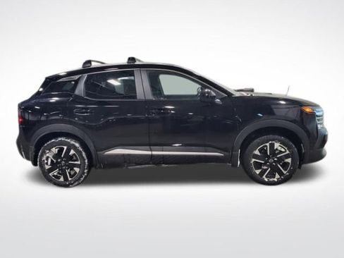 New 2026 Nissan Kicks SV image 6
