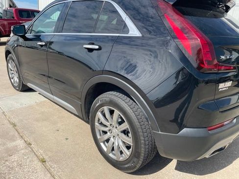 Used 2022 Cadillac XT4 Premium Luxury w/ Safety Alert Package AWD/4WD image 5