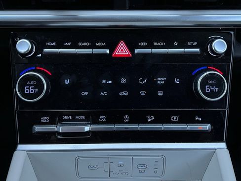 Used 2025 Hyundai Santa Fe SEL image 26