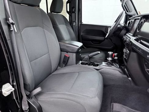 Used 2023 Jeep Wrangler Unlimited w/ Safety Group AWD/4WD image 19