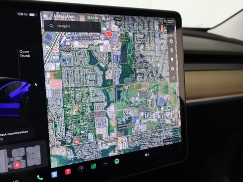 Used 2019 Tesla Model 3 Standard Range RWD image 6