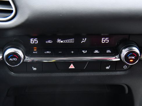 Used 2024 MAZDA CX-30 AWD 2.5 S w/ Preferred Package image 22