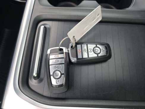 Used 2025 Ford Expedition Tremor AWD/4WD image 18