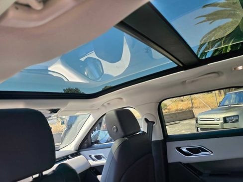 Certified 2025 Land Rover Range Rover Velar Dynamic SE image 21