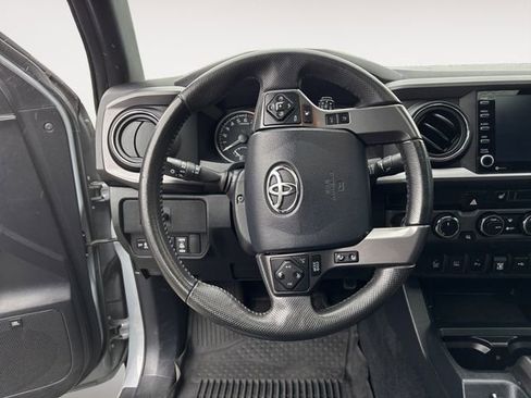 Used 2020 Toyota Tacoma TRD Off-Road w/ TRD Premium Off Road Package image 12