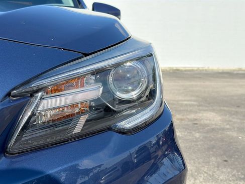 Used 2019 Subaru Outback 3.6R Limited w/ Popular Package #2 AWD/4WD image 9