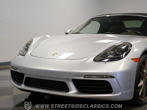 Used 2017 Porsche 718 Boxster S RWD image 19
