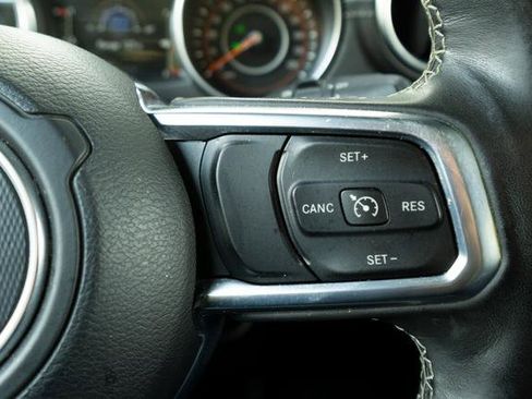 Used 2019 Jeep Wrangler Unlimited Sahara w/ Uconnect 4C Nav & Sound Group image 16