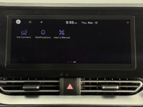 Used 2022 Kia Niro EX image 25