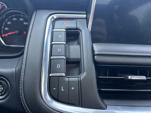Used 2021 Chevrolet Tahoe Z71 AWD/4WD image 16