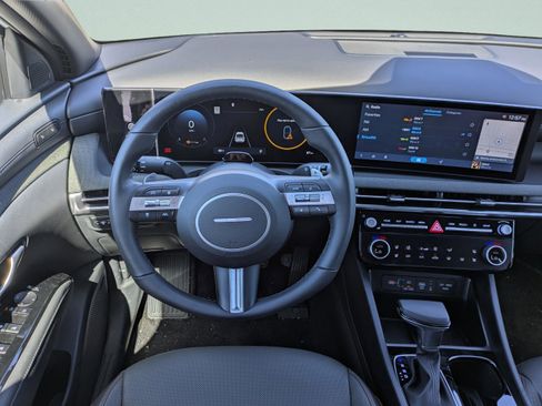 New 2025 Hyundai Santa Cruz Limited image 16