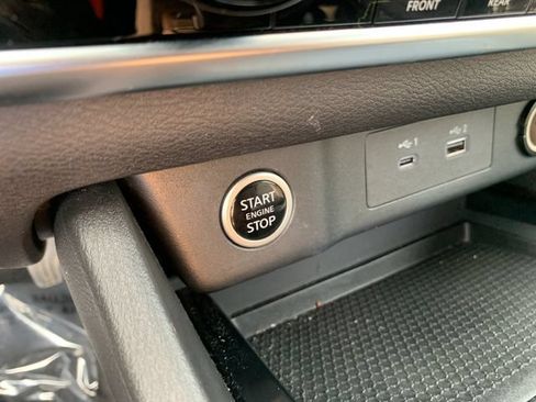 Used 2023 Nissan Rogue SV AWD/4WD image 23
