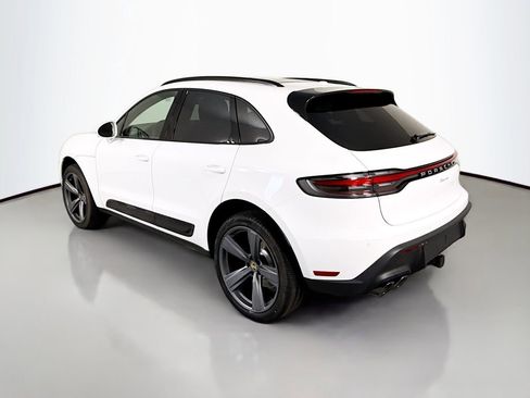 Certified 2026 Porsche Macan image 3