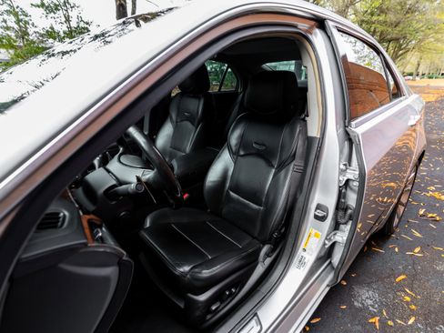 Used 2019 Cadillac CTS Luxury image 11