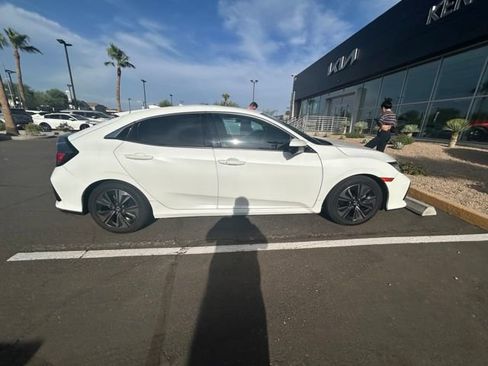 Used 2017 Honda Civic EX image 5