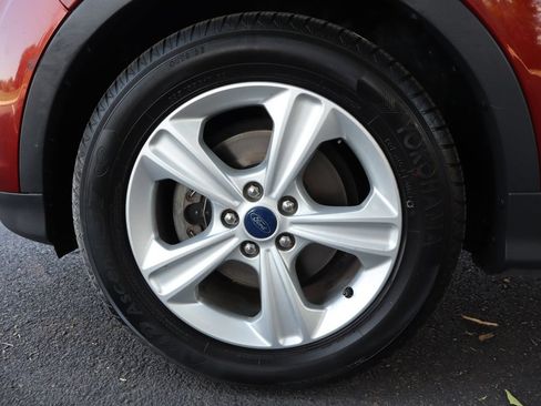 Used 2016 Ford Escape SE FWD image 40