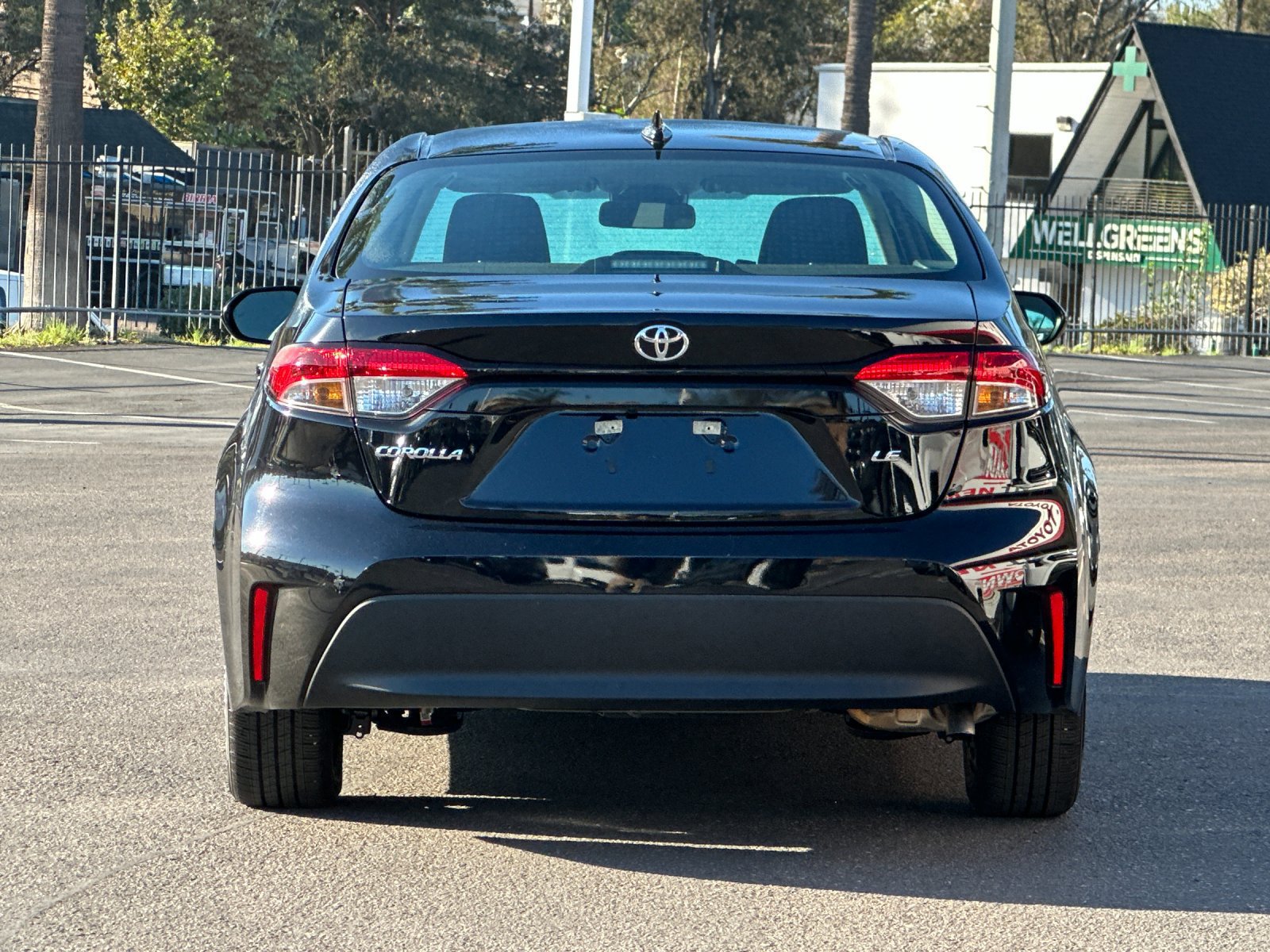 Used 2026 Toyota Corolla LE FWD image 4