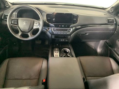 Used 2025 Honda Ridgeline Black Edition image 2