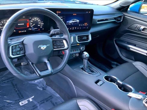 Used 2025 Ford Mustang GT Premium image 13