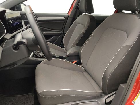 Used 2025 Volkswagen Jetta Sport FWD image 17