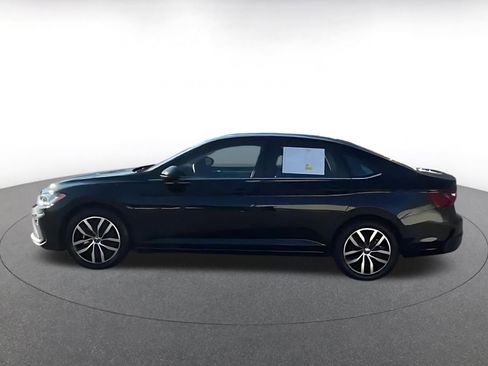 Used 2025 Volkswagen Jetta SE image 9