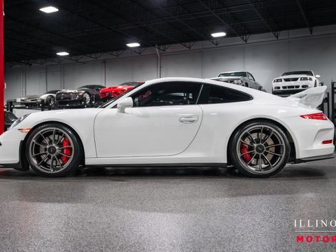 Used 2014 Porsche 911 GT3 RWD image 2
