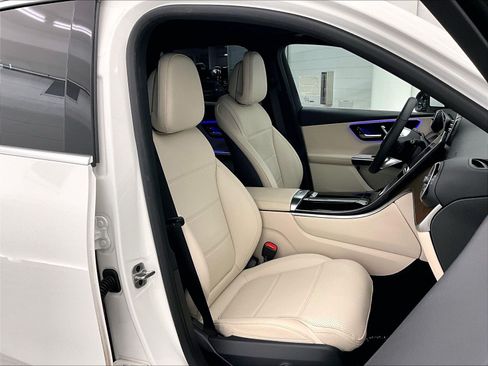 Certified 2025 Mercedes-Benz GLC 350e 4MATIC image 6
