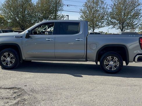 Used 2025 GMC Sierra 1500 SLT AWD/4WD image 4
