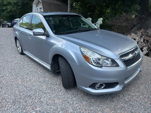 Used 2014 Subaru Legacy 3.6R Limited w/ Moonroof Package AWD/4WD image 4