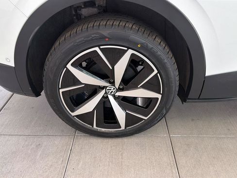 Used 2023 Volkswagen ID.4 Pro S AWD/4WD image 11
