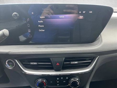 Used 2025 Buick Encore GX Preferred image 14
