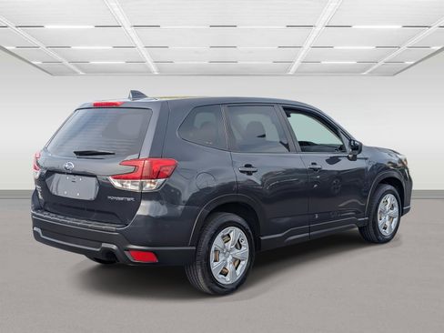 Used 2019 Subaru Forester image 5