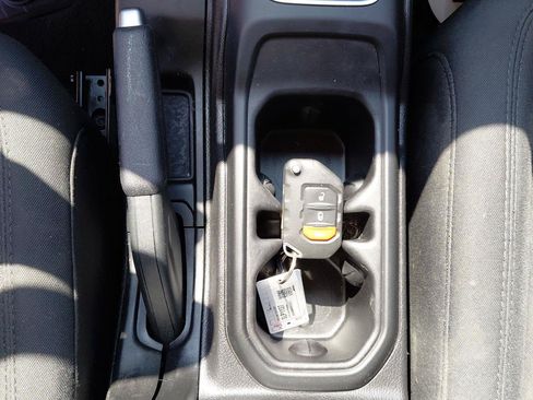 Used 2019 Jeep Wrangler Sport AWD/4WD image 27