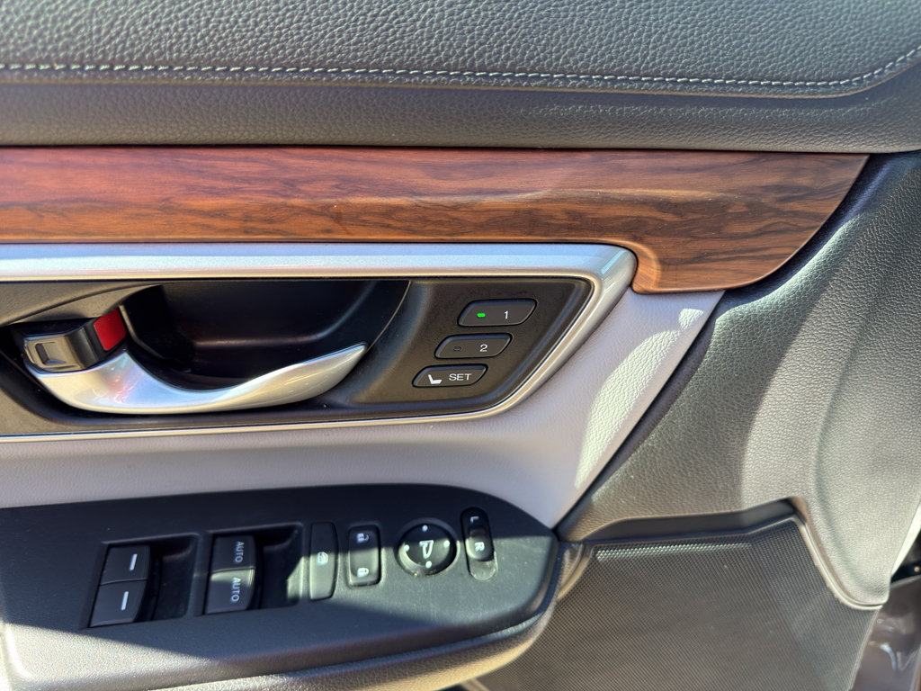 Used 2020 Honda CR-V Touring image 13