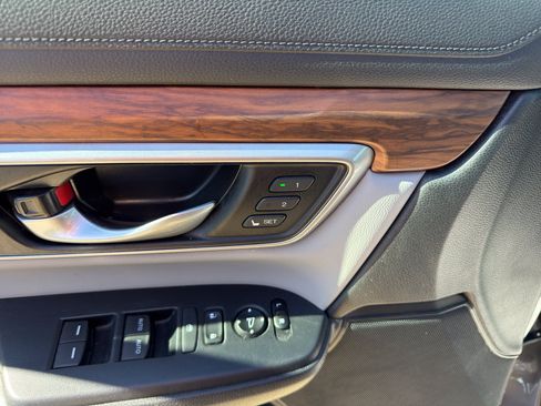 Used 2020 Honda CR-V Touring image 13